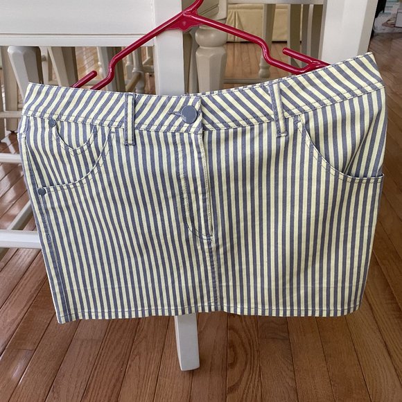 DIVIDED Yellow and gray Denim Mini Zip-Front Skirt Size 8 - Picture 1 of 8